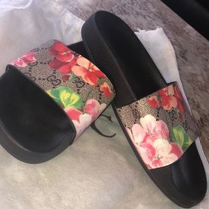 Pretty Bloom Slides
